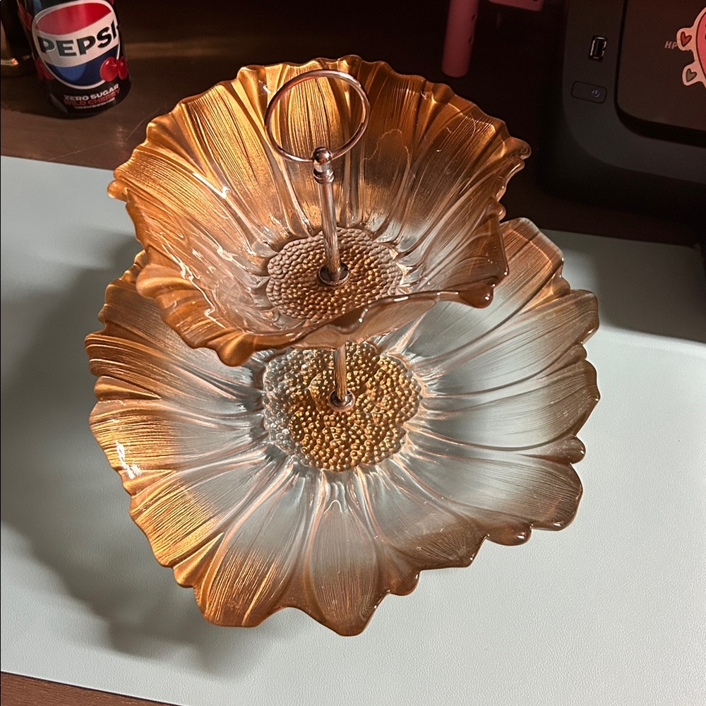 Venezia Gold 2-Tier Server‎ from Fifth Avenue Crystal. - Retired Hard To Find - Picture 3 of 3